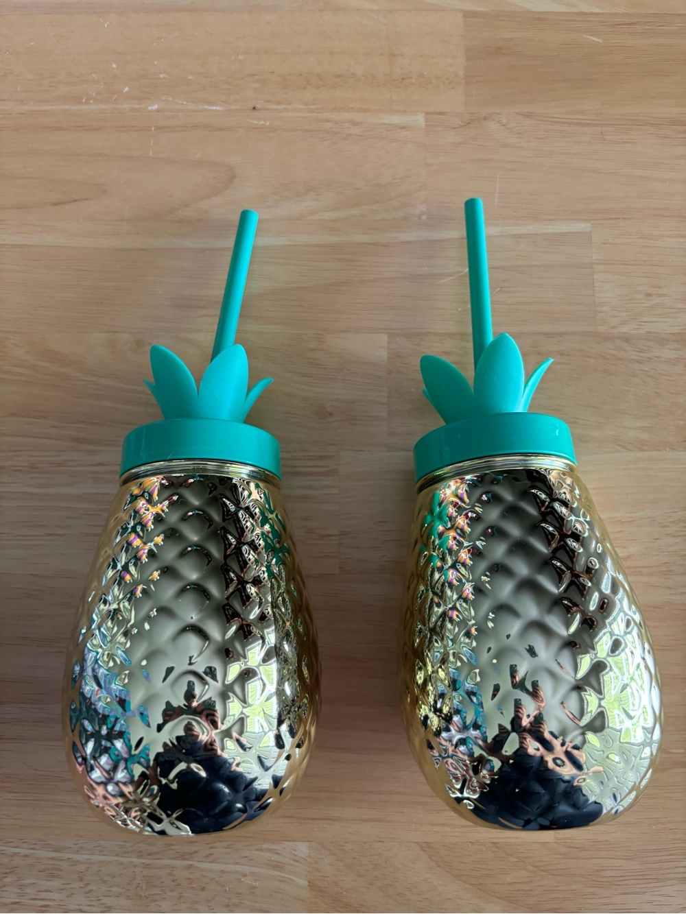 Spritz Gold Pineapple Cup Set with Teal Lids and Straws